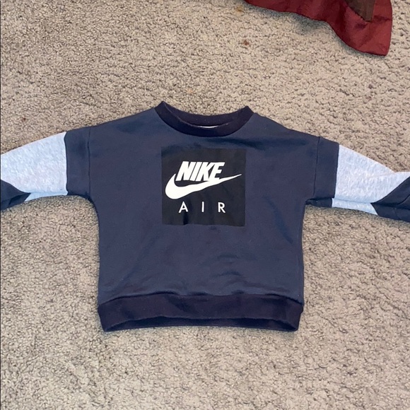 sweater - Picture 2 of 2